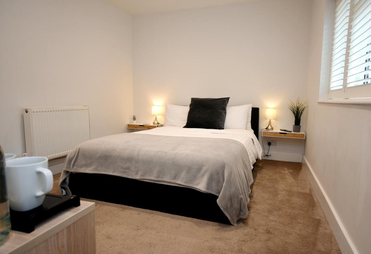 Apple Tree Place B&B Tadley Exterior photo